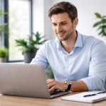 professionnel-ordinateur-bureau-plantes-fenetre